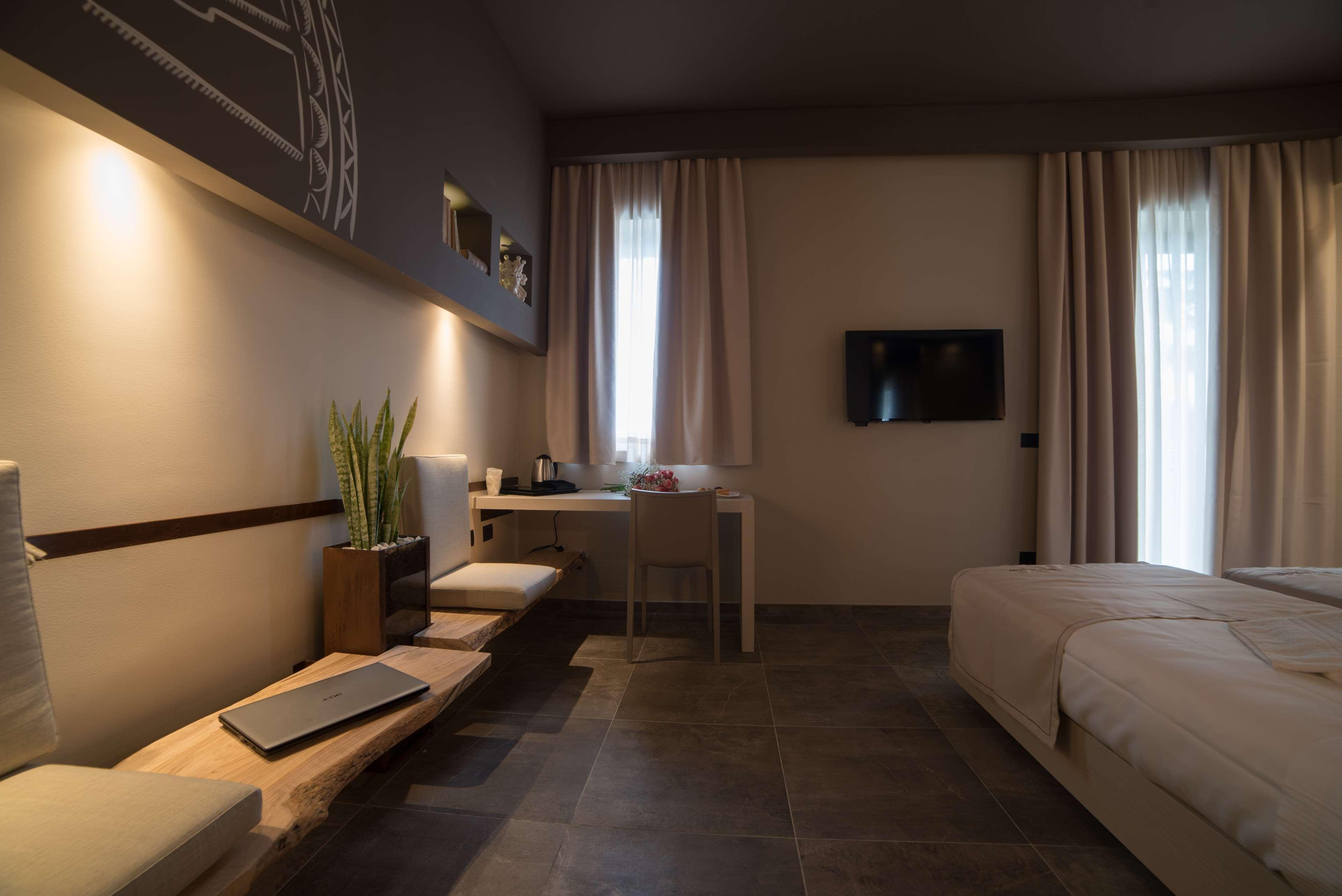 Best Western Plus Hotel Terre Di Eolo Patti Exterior photo