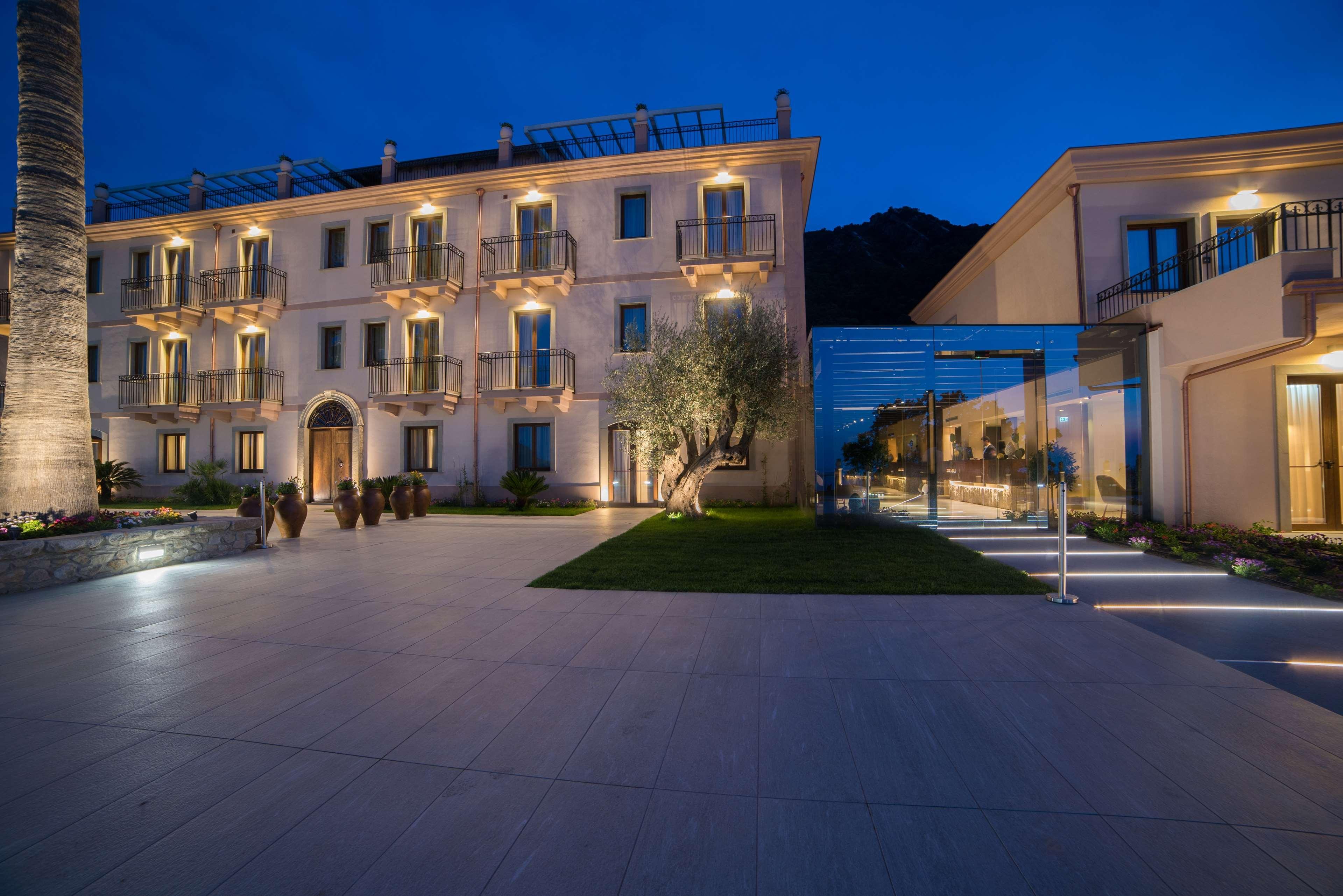 Best Western Plus Hotel Terre Di Eolo Patti Exterior photo