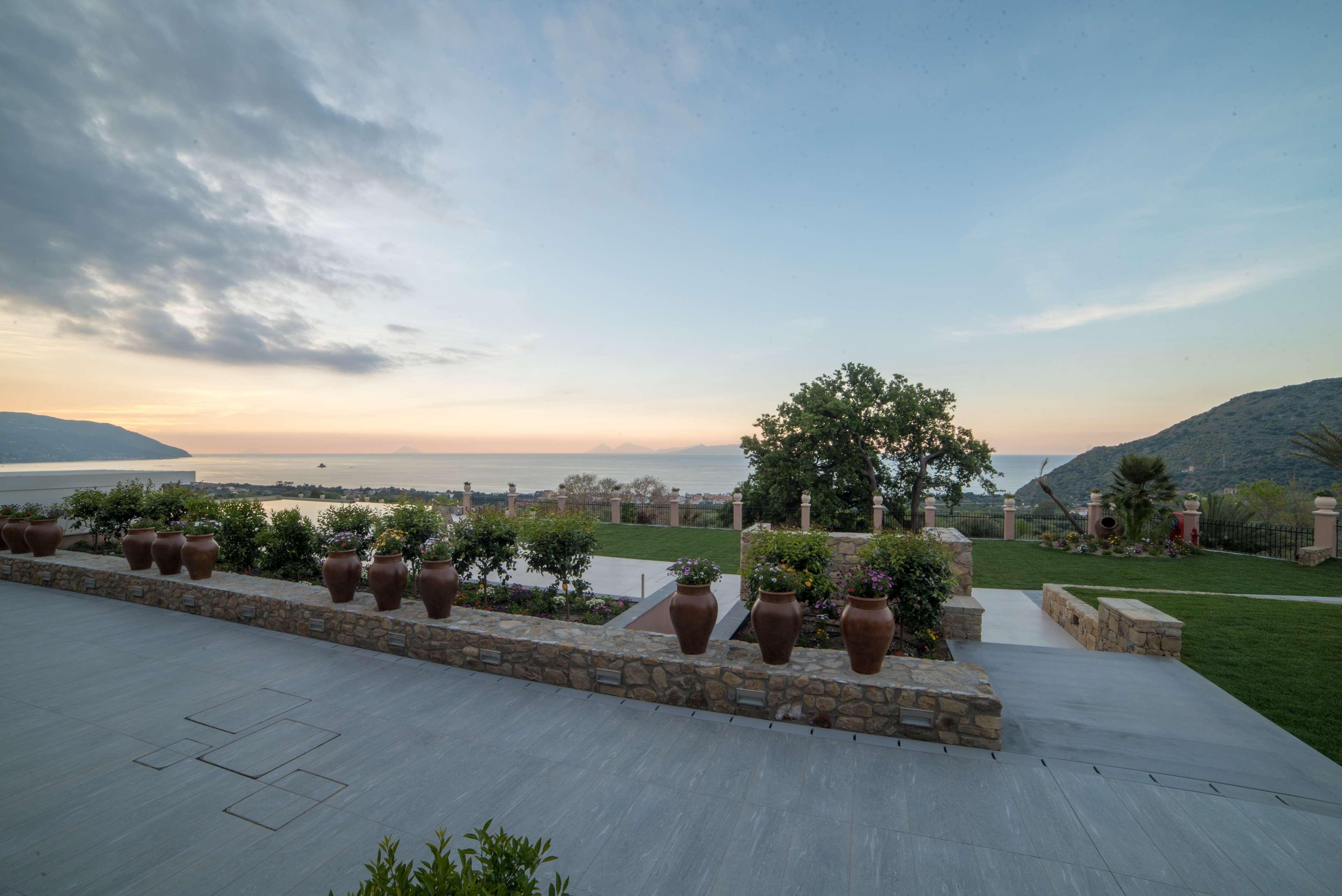 Best Western Plus Hotel Terre Di Eolo Patti Exterior photo